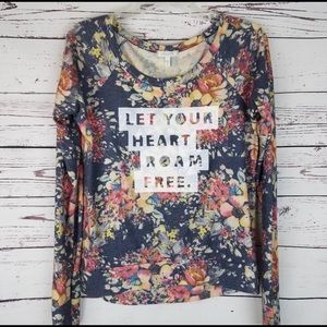 Delias Floral Let Your heart roam free Tee